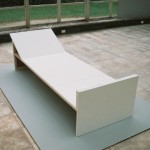 R.Rychter, NOKTURN ( to jest to białe łóżko) obiekt, 2006 r. wymiary: 220x80x50 materiał: blejtramy, drewno